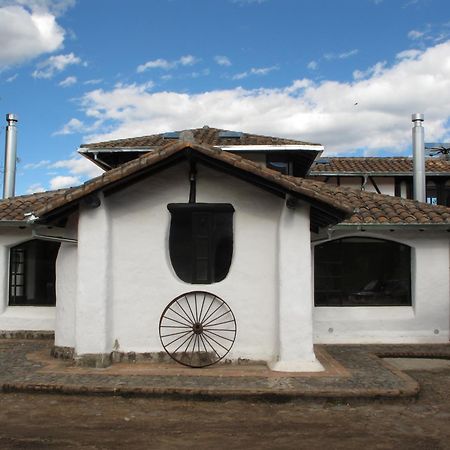 Sierra Alisos Hotel De Campo Hacienda Tambillo Alto Exterior photo